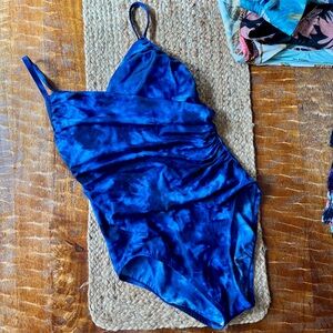 AQUA GREEN ONE PIECE BATHING SUIT NWOT MEDIUM BLUE